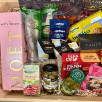 Box with Moet and delicacies